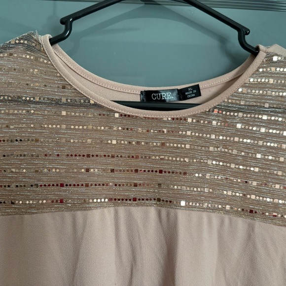 Elegant Sequin Blouse in Blush Pink - Picture 2 of 4